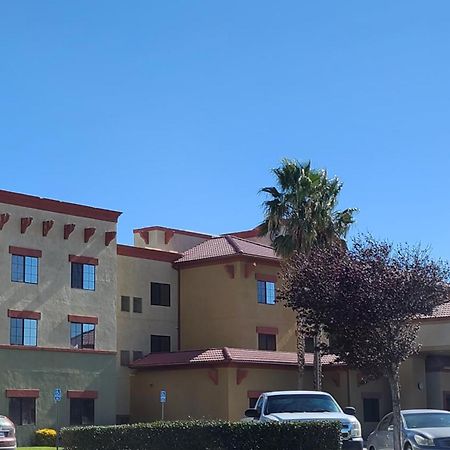 Best Western Hesperia-Victorville Suites Экстерьер фото